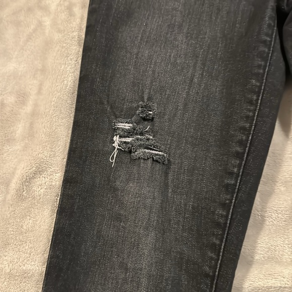 Joe’s Jeans Washed Black - Picture 6 of 17